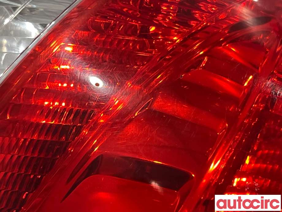 Baklykt venstre til Nissan Qashqai 2010-2014 (Type I, Fase 2)  (NISSAN|26555BR00A)
