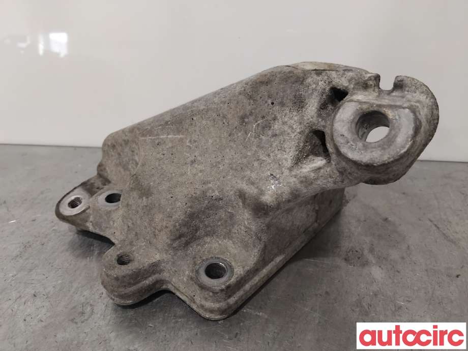 Motorfeste til Mercedes ML, 2005-2011 (W164) (W164) (MERCEDES|A2722234104)