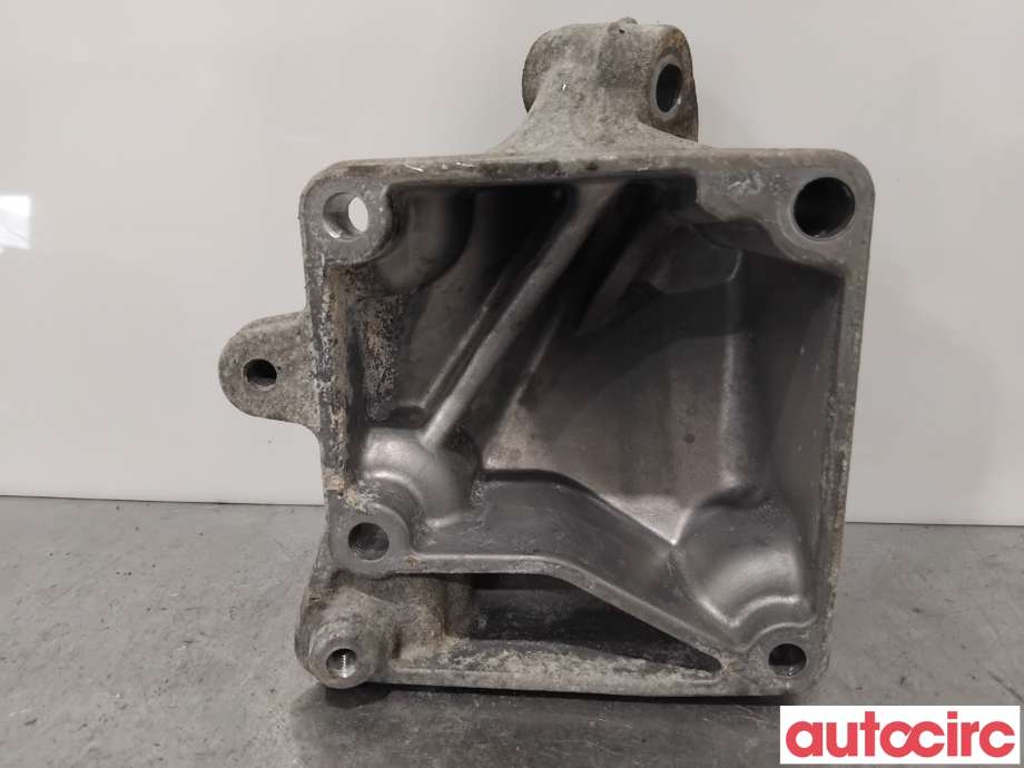 Motorfeste til Mercedes ML 2005-2011 (W164) (W164) (MERCEDES|A2722234104||A2722233104)