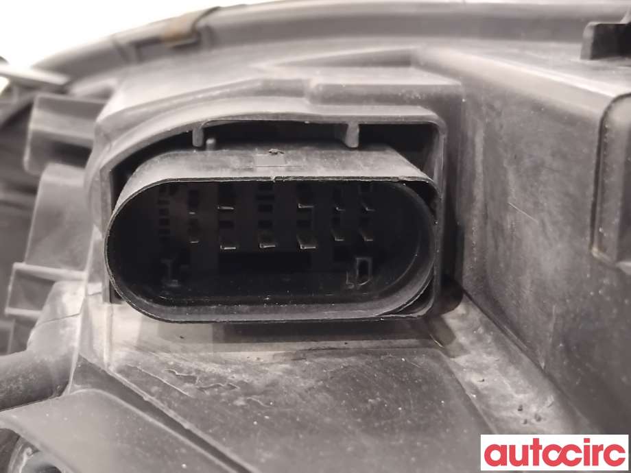 Frontlykt høyre xenon til Audi A4 2007-2014 (Type IV) (B8) (B8) (AUDI|8K0941030AQ|0301240272|8K0941030BJ)