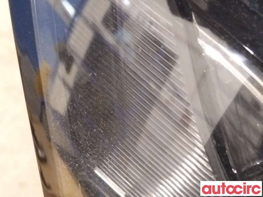 Frontlykt høyre xenon til Audi A4 2007-2014 (Type IV) (B8) (B8) (AUDI|8K0941030AQ|0301240272|8K0941030BJ)