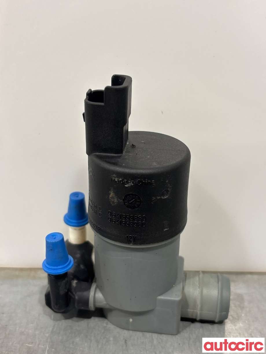 Spylerpumpe foran til Nissan Qashqai, 2010-2014 (Type I, Fase 2) (NISSAN|28920BU010)
