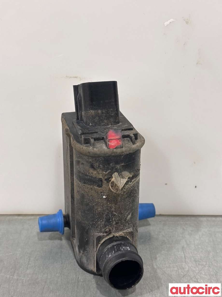 Spylerpumpe foran til Hyundai i20 2009-2014 (Type I) (HYUNDAI|985102J000|)
