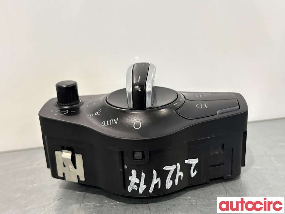 Bryter lys til Audi A4 2007-2014 (Type IV) (B8) (B8) (AUDI|8K0941531AS|74850-135)