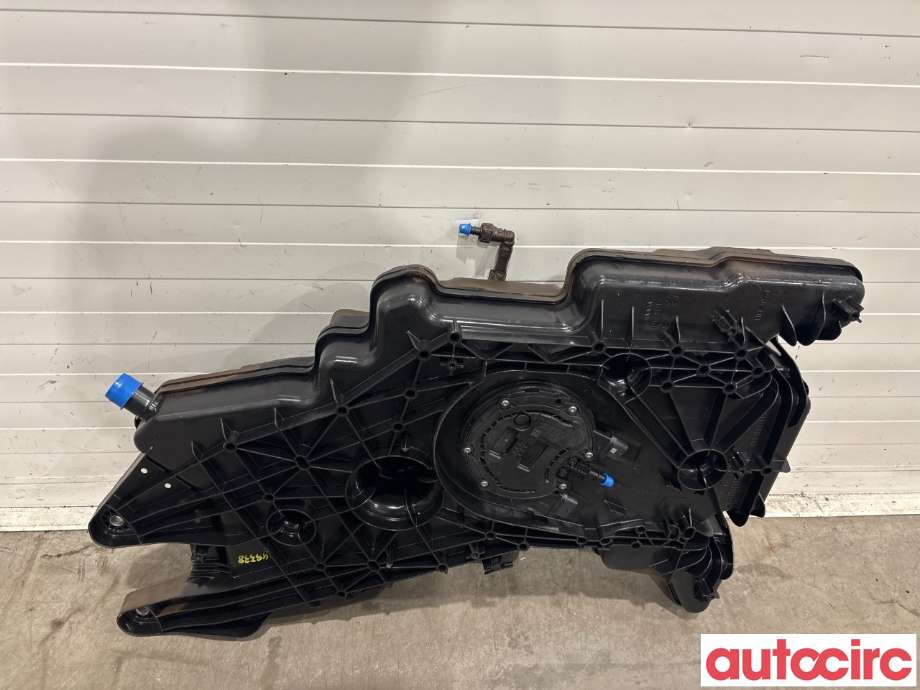 AdBlue tank til Mercedes Vito/Viano, 2010-2014 (Fase 2) (W639) (W639) (MERCEDES|A4474704102)