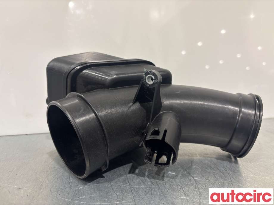 Luftslange innsug til BMW 5-Serie 2017-->> (G30/G31) (G30/G31) (13718587573|)
