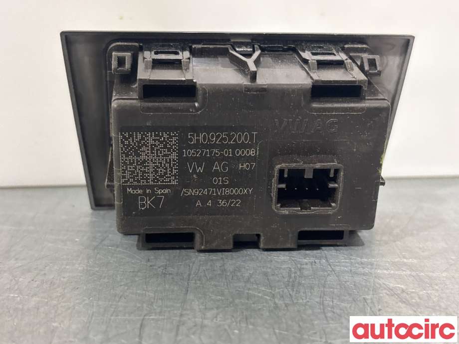 Bryter nødblink til VW Caddy 2020-->> (Type IV) (VOLKSWAGEN|5H0925200T|)