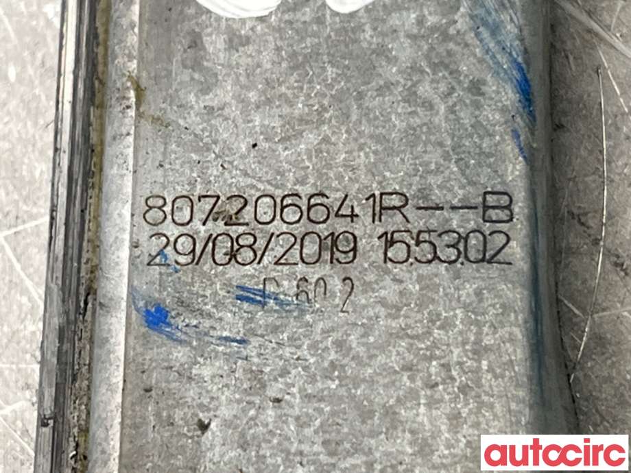 Ruteheis høyre foran til Renault Zoe 2013-2019 (Fase 1)  (RENAULT|807206641R|)