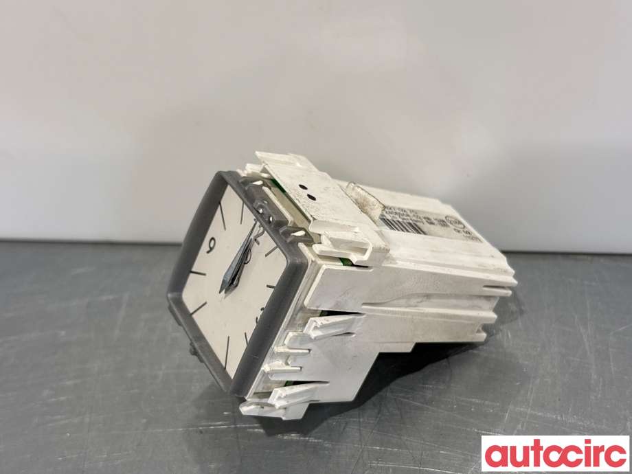 Instrument klokke til Mercedes E-Klasse 2013-2016 (Fase 2) (W212) (W212) (MERCEDES|A2188270270|2406958-02)