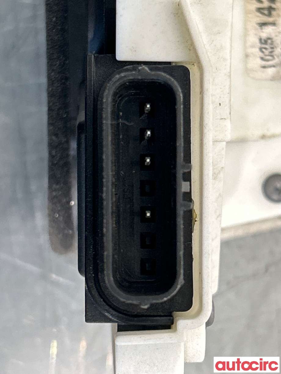Låsekasse høyre bak til MG MG5 2022-->>  (MG|10351428|)