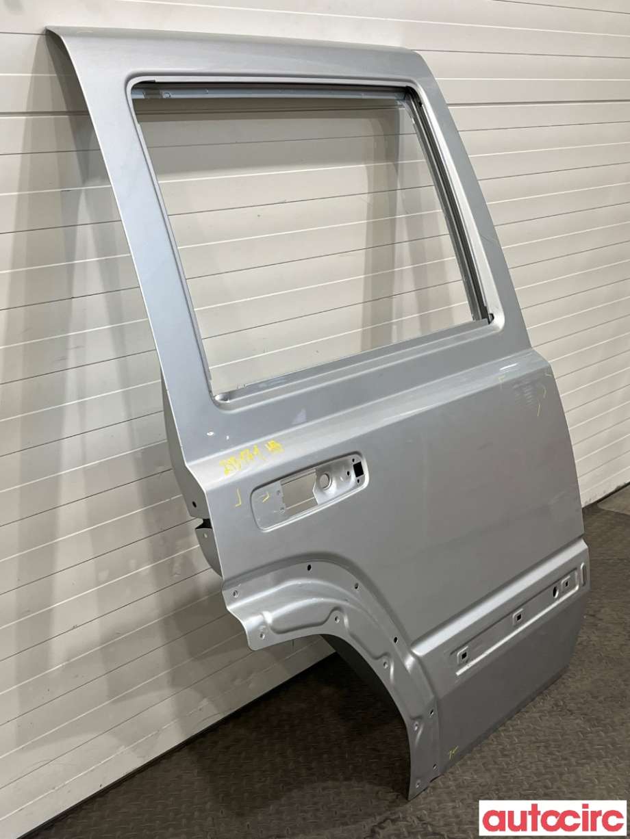 Dør høyre bak til Jeep Commander 2006-2009  (JEEP|55396498AC)