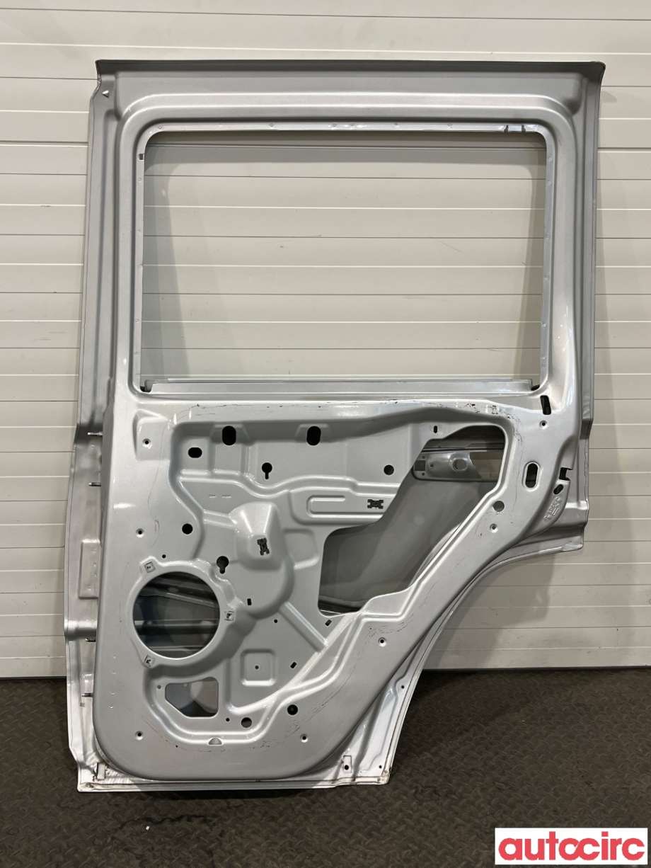 Dør høyre bak til Jeep Commander 2006-2009  (JEEP|55396498AC)