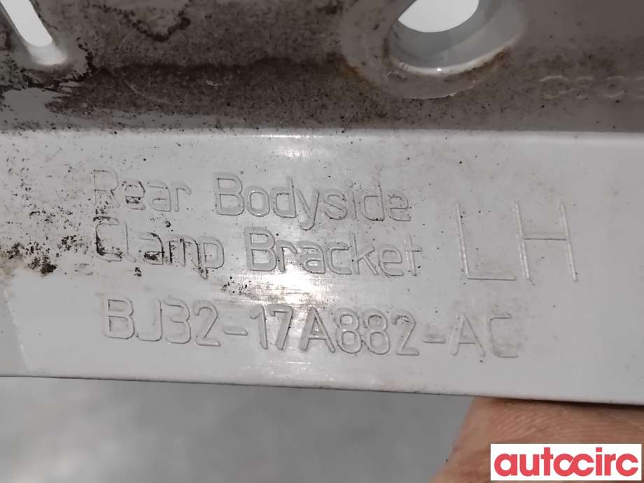 Støtfangerving venstre bak til Land Rover Range Rover, Evoque 2011-2019 (Type I)  (LR035105|)