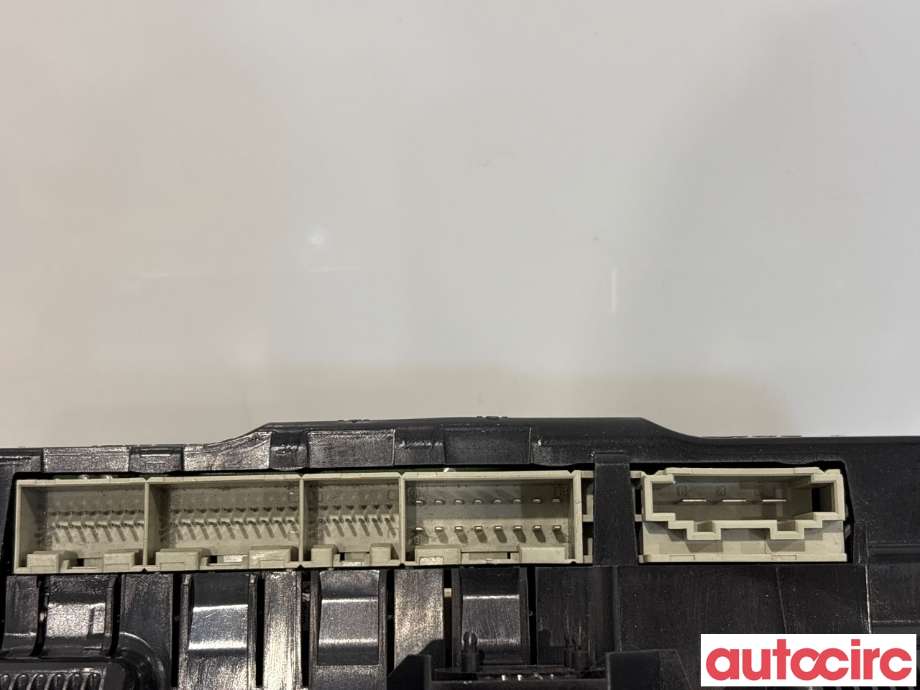 Varmeapparat betjening til Audi Q7 2006-2010 (Type I, Fase 1)  (AUDI|4L0820043F|5HB009184-05)