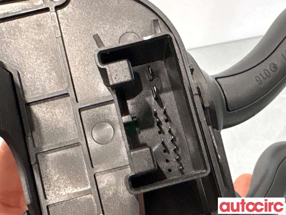 Bryter blink til Audi Q7 2006-2010 (Type I, Fase 1)  (AUDI|4E0953513K|)