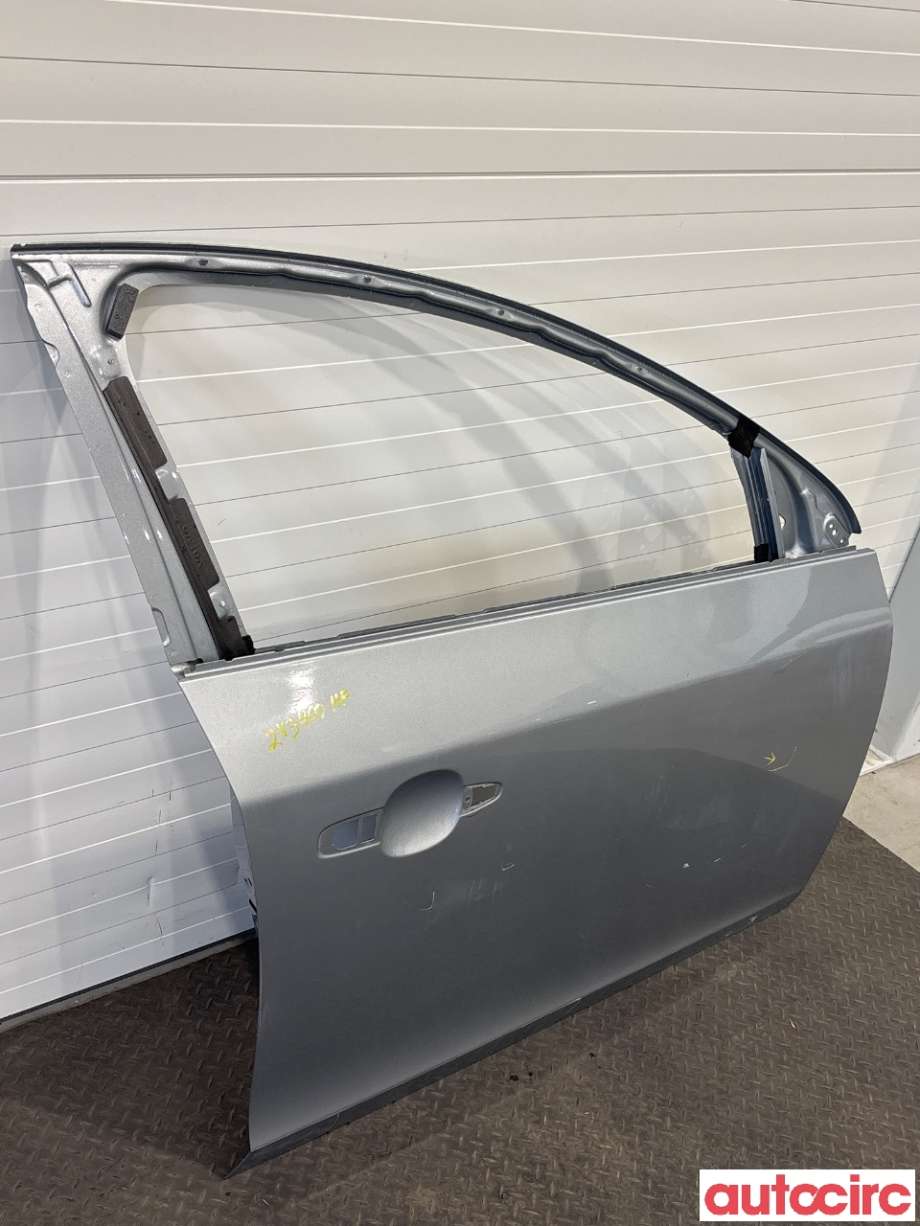 Dør høyre foran til Volvo V60/V60 CC 2013-2018 (Type I, Fase 2)  (VOLVO|32228971)