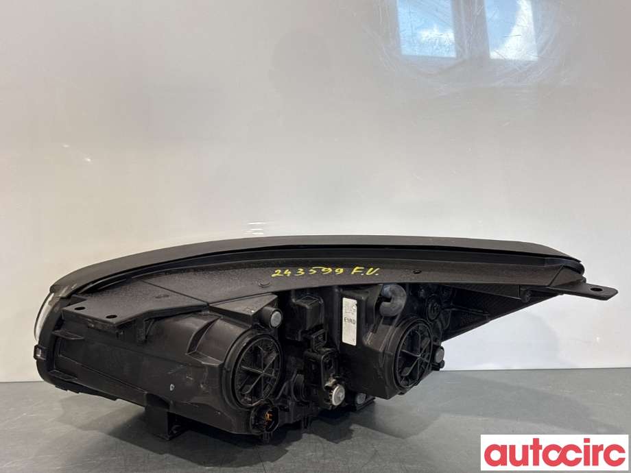 Frontlykt venstre halogen til Kia Soul 2014-2019 (Type II) (KIA|92101E40101D|)