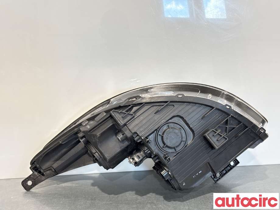 Frontlykt venstre halogen til Kia Soul 2014-2019 (Type II) (KIA|92101E40101D|)