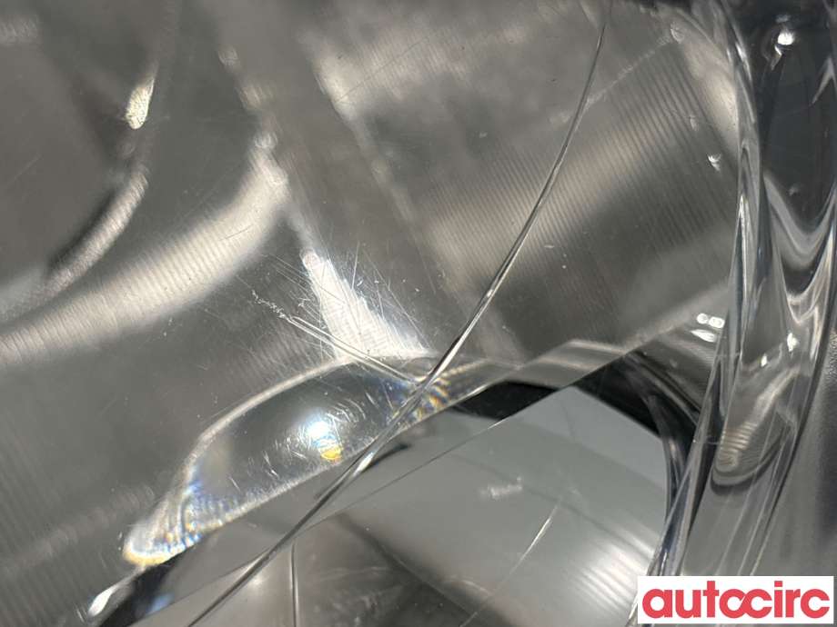 Frontlykt høyre halogen til Škoda Yeti 2014-2017 (Fase 2)  (SKODA|5L1941018D|030128628200|5L1941016C)