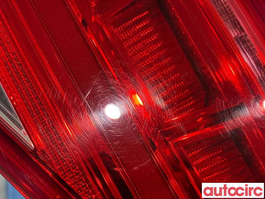 Baklykt venstre indre til Audi A8 2010-2013 (Type III, Fase 1)  (AUDI|4H0945093|596501|4H0945093D)