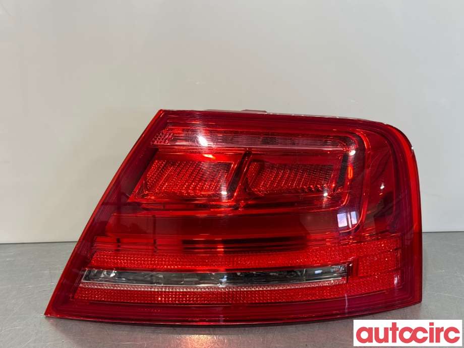 Baklykt høyre til Audi A8 2010-2013 (Type III, Fase 1) (AUDI|4H0945096|596002|4H0945096D)