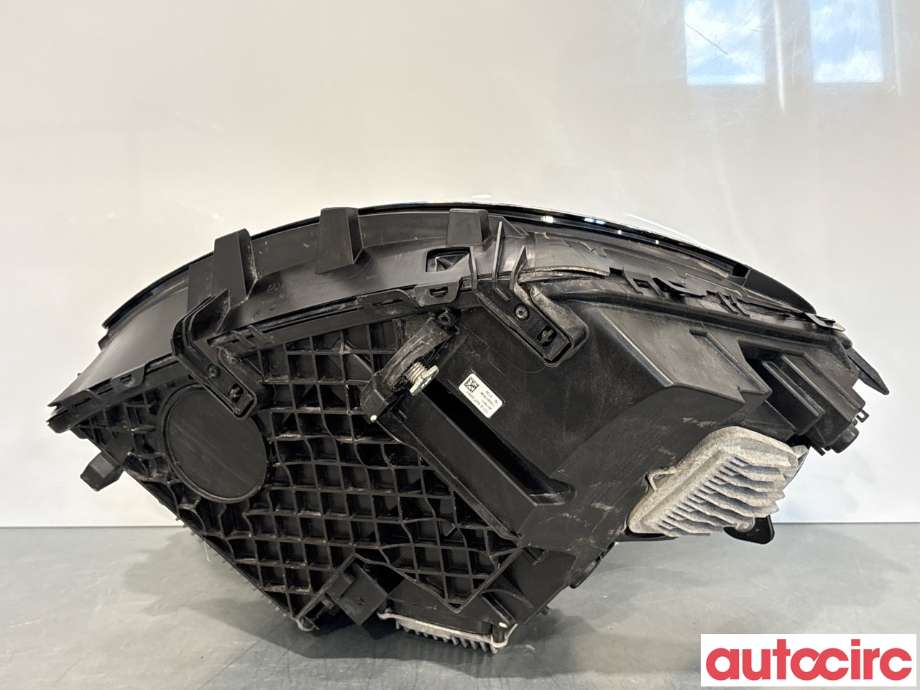 Frontlykt venstre halogen til Mercedes GLC 2015-2022 (X253) (X253) (MERCEDES|A2539064501|12518205|A2539062502)