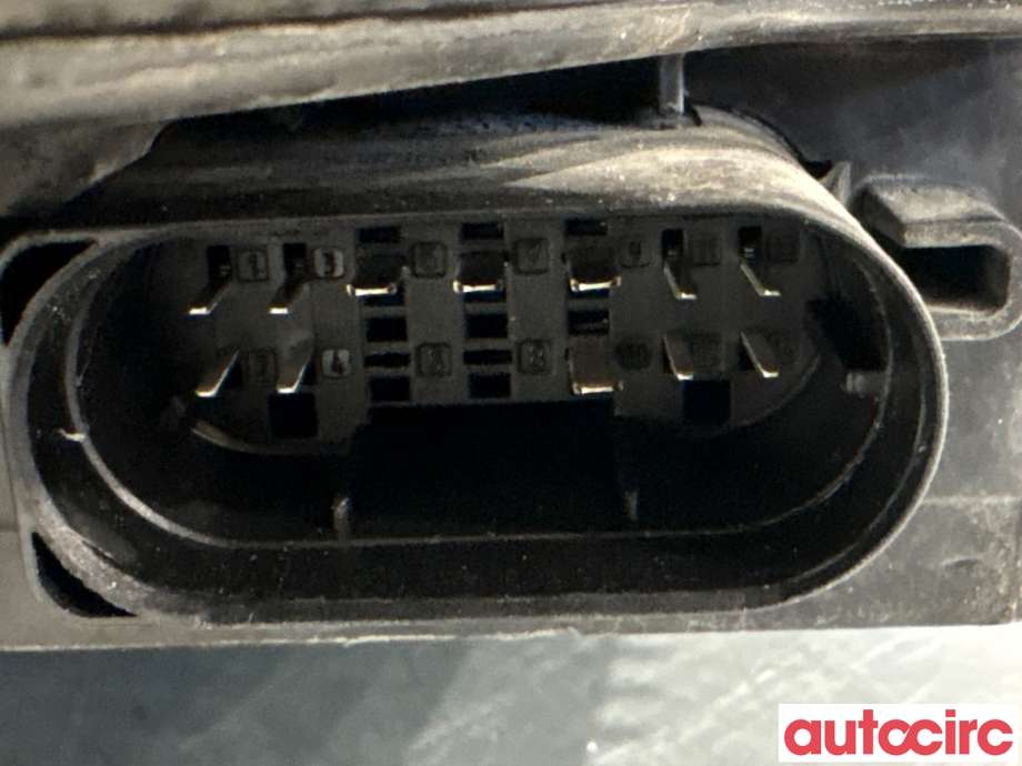 Frontlykt venstre halogen til Mercedes GLC 2015-2022 (X253) (X253) (MERCEDES|A2539064501|12518205|A2539062502)