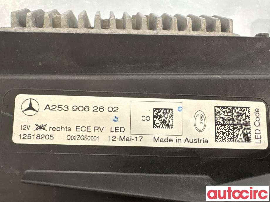 Frontlykt høyre halogen til Mercedes GLC 2015-2022 (X253) (X253) (MERCEDES|A2539064601|12518205|A2539062602)