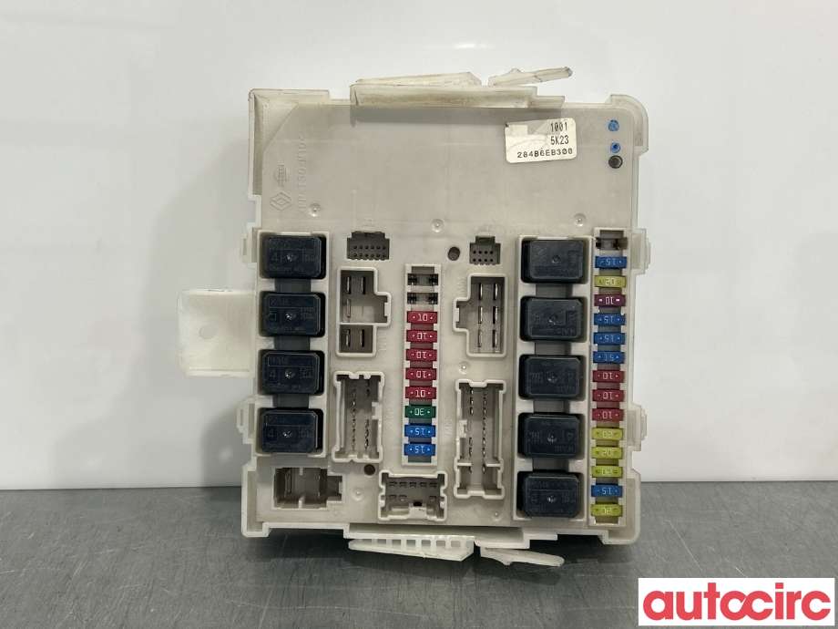 Sikringsboks til Nissan Navara 2005-2010 (Fase 1) (D40) (D40) (NISSAN|284B6EB300|)