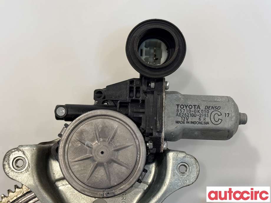 Ruteheis høyre foran til Toyota Hilux 2006-2011 (TOYOTA|698010K011|AE262100-2981|698010K010)