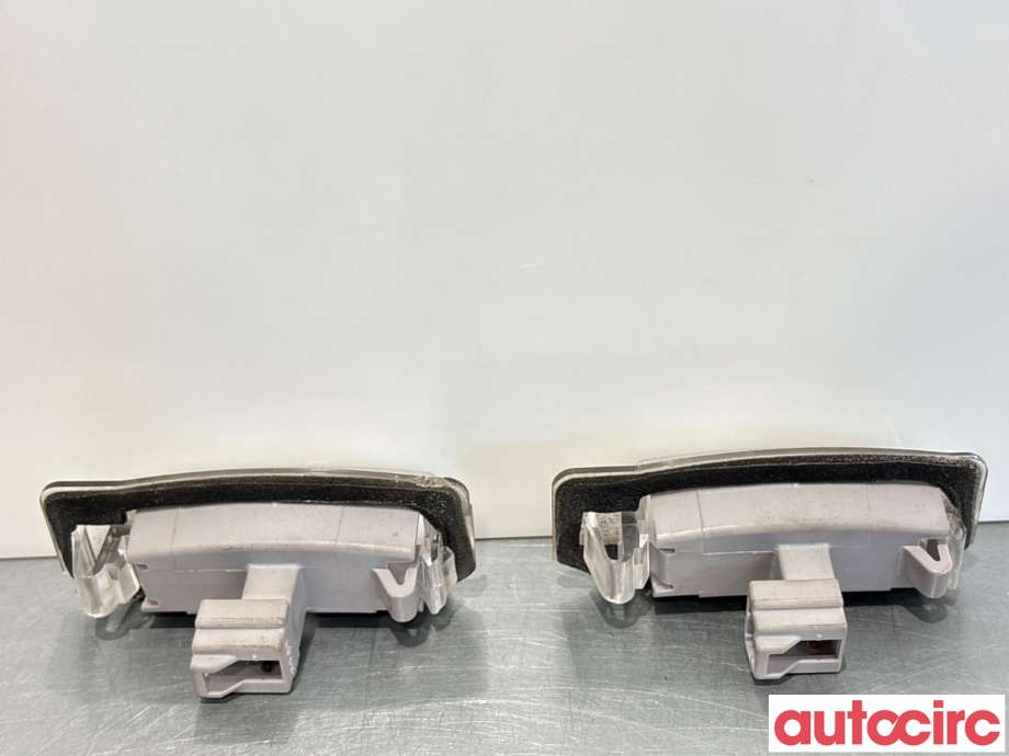 Skiltlys til Mitsubishi Outlander 2010-2012 (Type II, Fase 2) (MITSUBISHI|8341A009|)