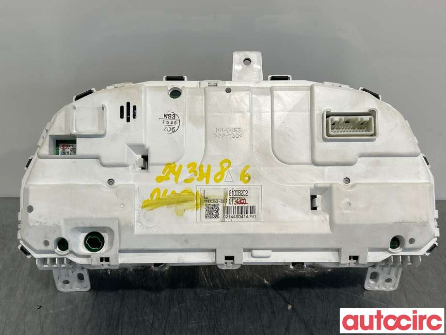 Instrumentpanel til Mitsubishi Outlander 2010-2012 (Type II, Fase 2)  (MITSUBISHI|8100B202|)
