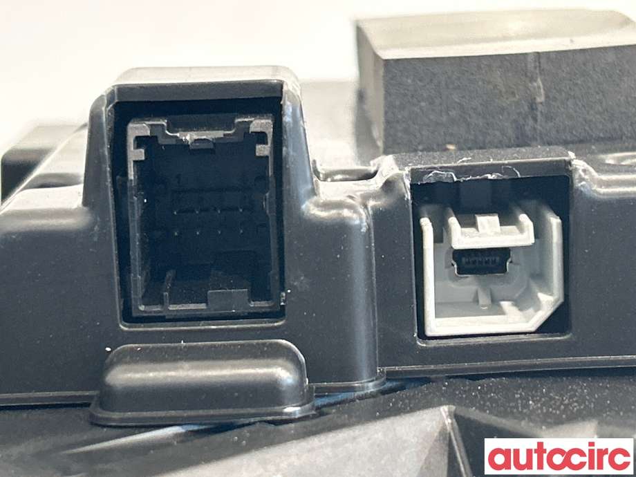 Instrumentpanel til Opel Insignia B 2017-->>  (OPEL|YR00253980||39096271)
