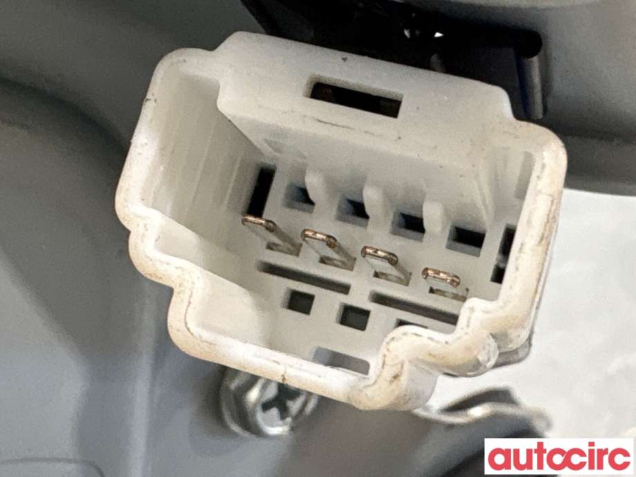 Viskermotor bakrute til Hyundai i20 2009-2014 (Type I)  (HYUNDAI|987001J000|03511-1560|98710-1J000)