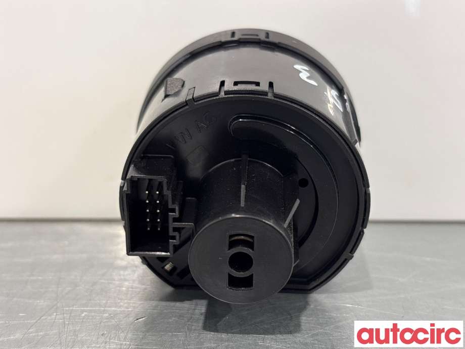 Bryter lys til VW Golf VII 2017-2020 (Fase 2) (VOLKSWAGEN|5G0941431BD|10097012)