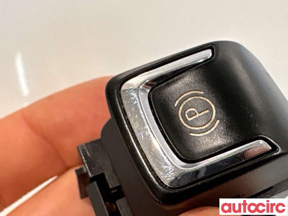 Bryter elektrisk håndbrekk/parkbrems til Opel Insignia B 2017-->>  (OPEL|22818055||YR00085880)