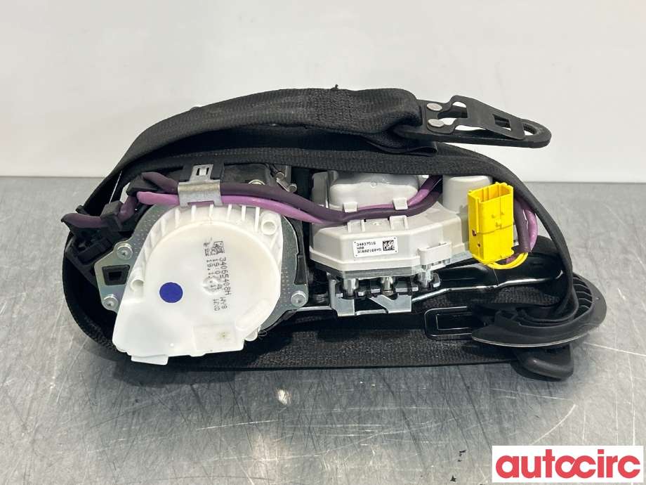 Sikkerhetsbelte foran høyre til Audi A8, 2010-2013 (Type III, Fase 1)  (AUDI|4H0857706A)