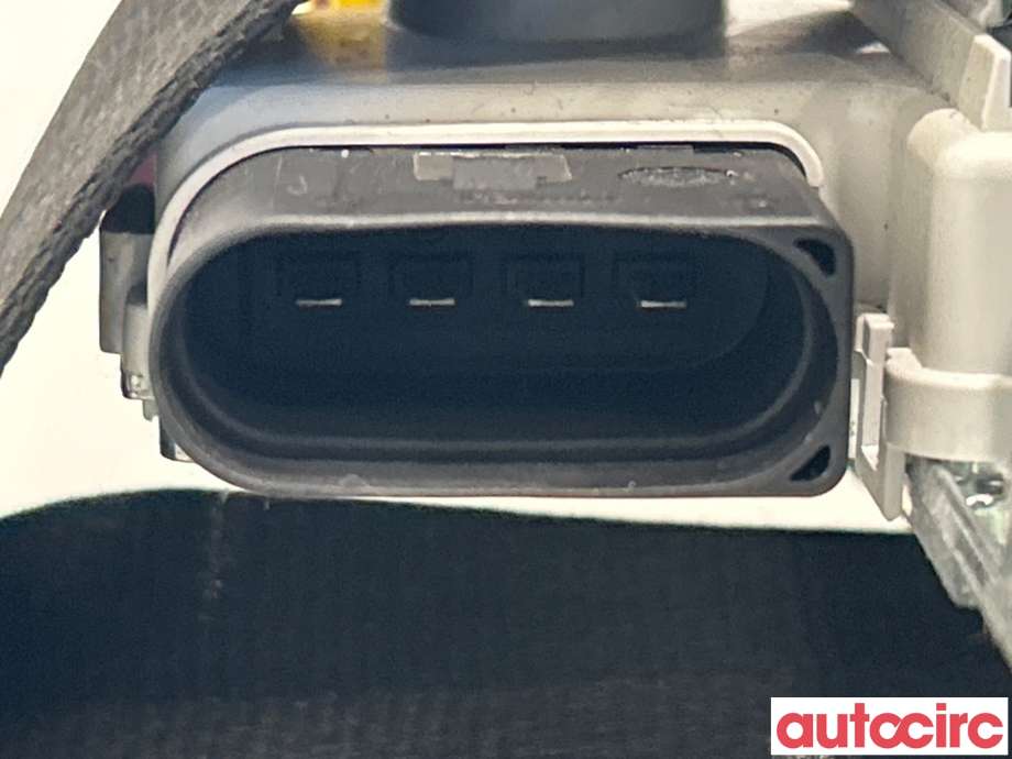 Sikkerhetsbelte foran høyre til Audi A8 2010-2013 (Type III, Fase 1)  (AUDI|4H0857706A|)