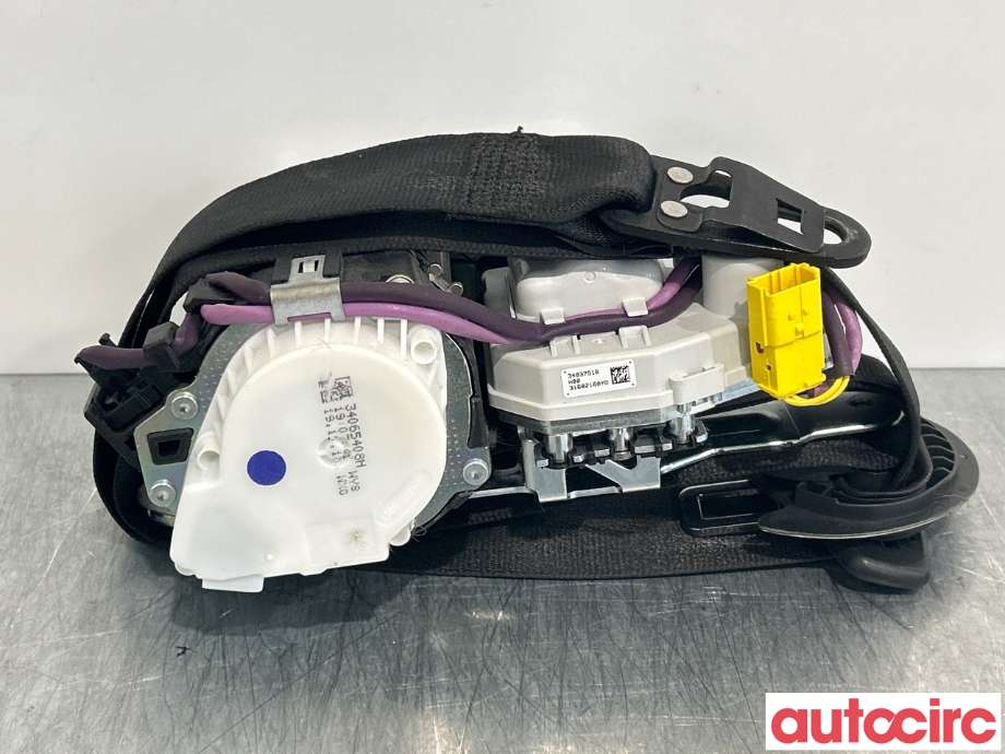 Sikkerhetsbelte foran høyre til Audi A8 2010-2013 (Type III, Fase 1)  (AUDI|4H0857706A|)