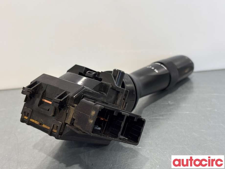 Bryter visker til Toyota Hilux 2006-2011  (TOYOTA|8465206220|)
