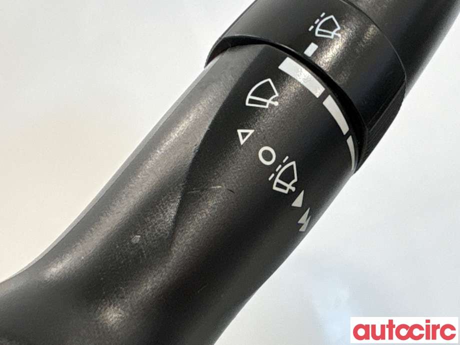 Bryter visker til Toyota Hilux 2006-2011  (TOYOTA|8465206220|)