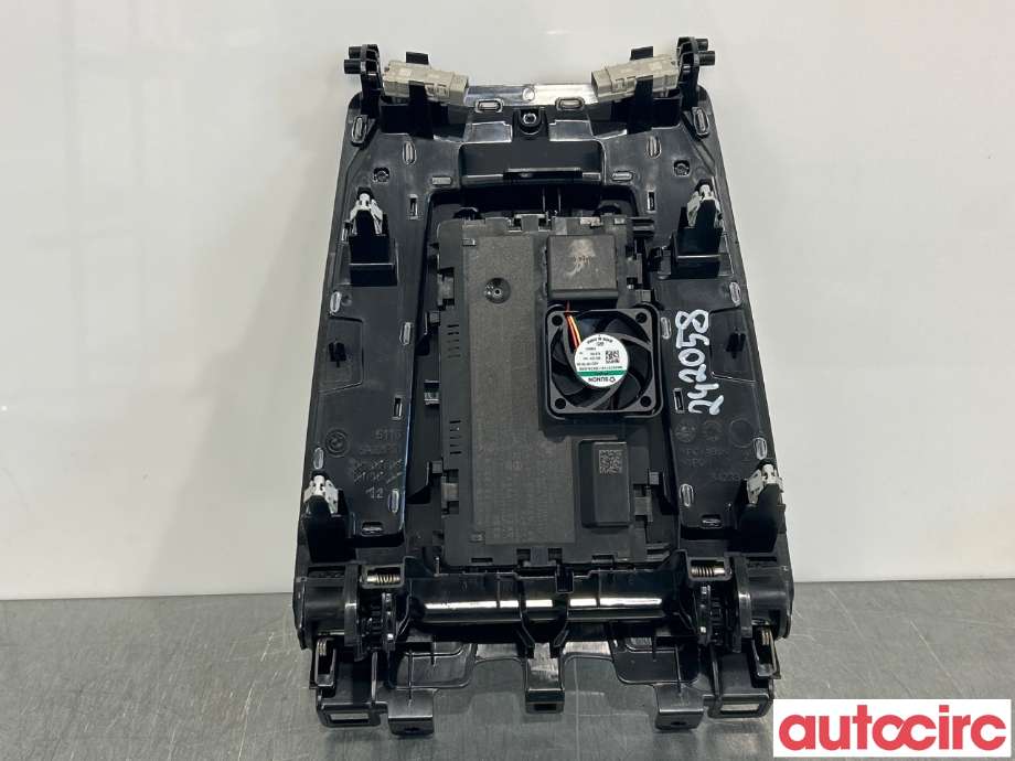 Diverse deler til BMW X1 2022-->> (U11) (U11) (BMW|84105B52225|51165A22F51|84105A73DC5)
