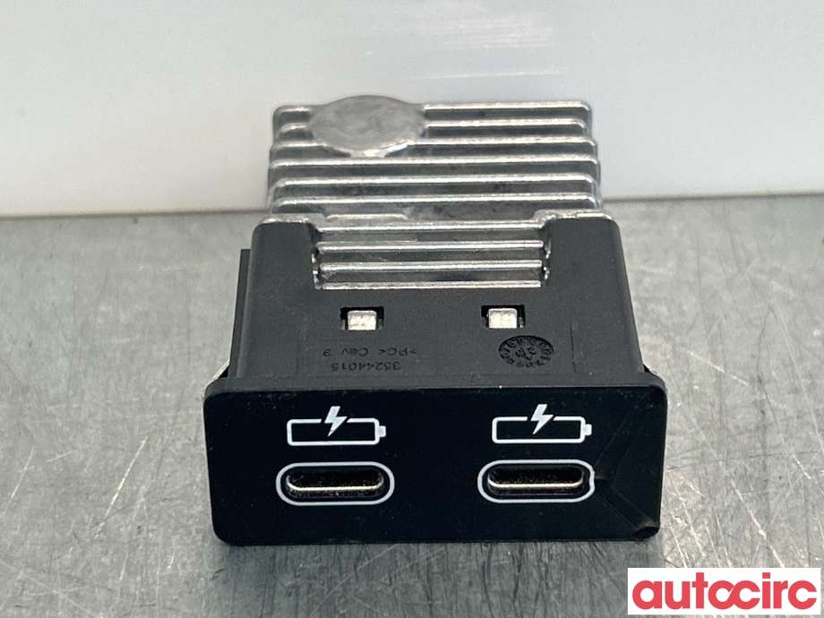 Diverse deler til BMW X1, 2022-->> (U11) (U11) (BMW|84105A84181)