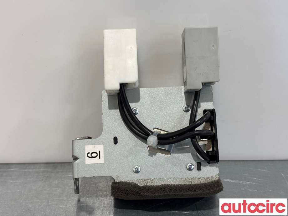 Dashbord telefon til Mazda MX-30 2020-->>  (DN4E-66-T30|)