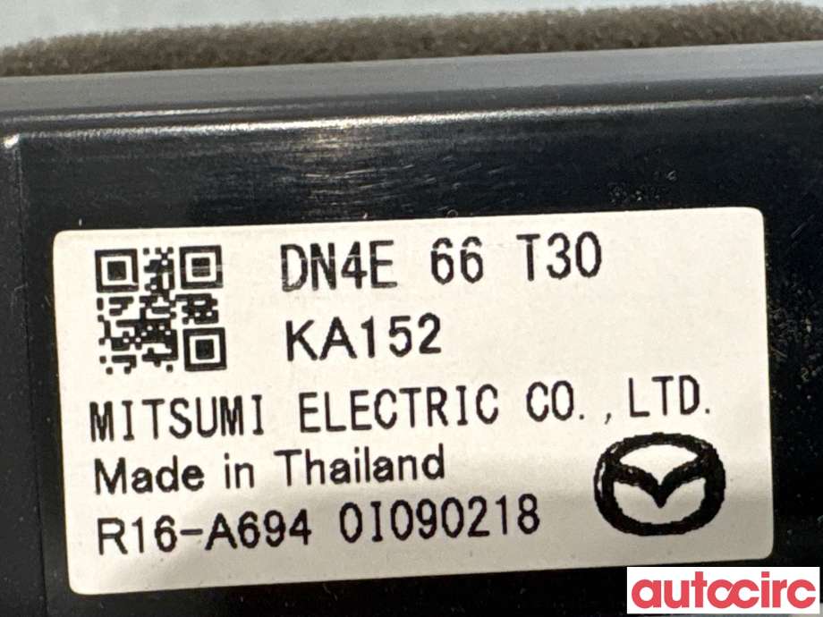 Dashbord telefon til Mazda MX-30 2020-->>  (DN4E-66-T30|)