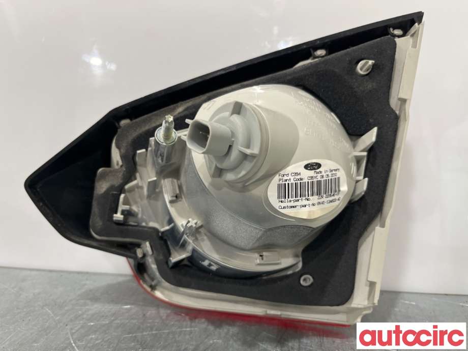 Baklykt venstre indre til Ford Kuga 2008-2012 (Type I)  (FORD|1545445|2ZR009546-01|8V41-13A603-AD)