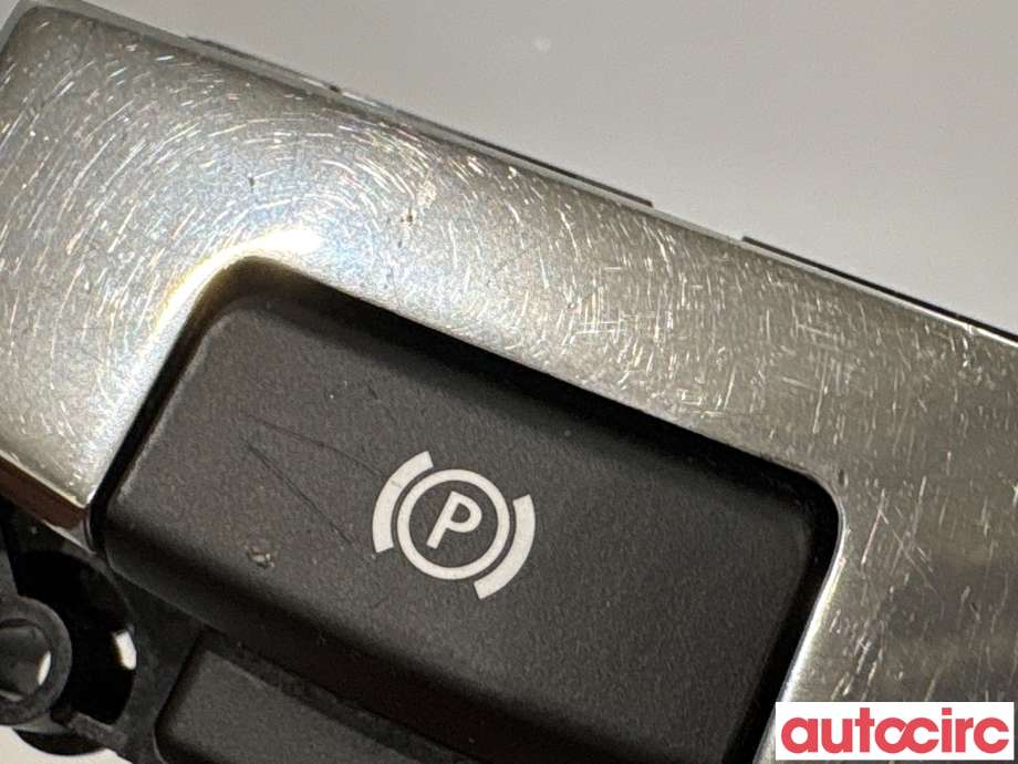 Bryter elektrisk håndbrekk/parkbrems til Land Rover Range Rover 2013-->> (Type IV)  (LAND-ROVER|LR034827|CPLA-2B623-AC|LR133124)