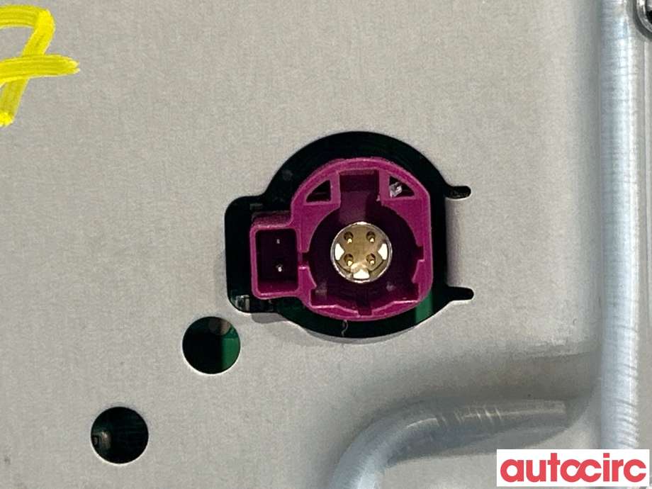 Multimedia display (MCU - Media Controller Unit) til Land Rover Discovery 2017-->> (Type V)  (LAND-ROVER|LR112397||GX6319C299AE)