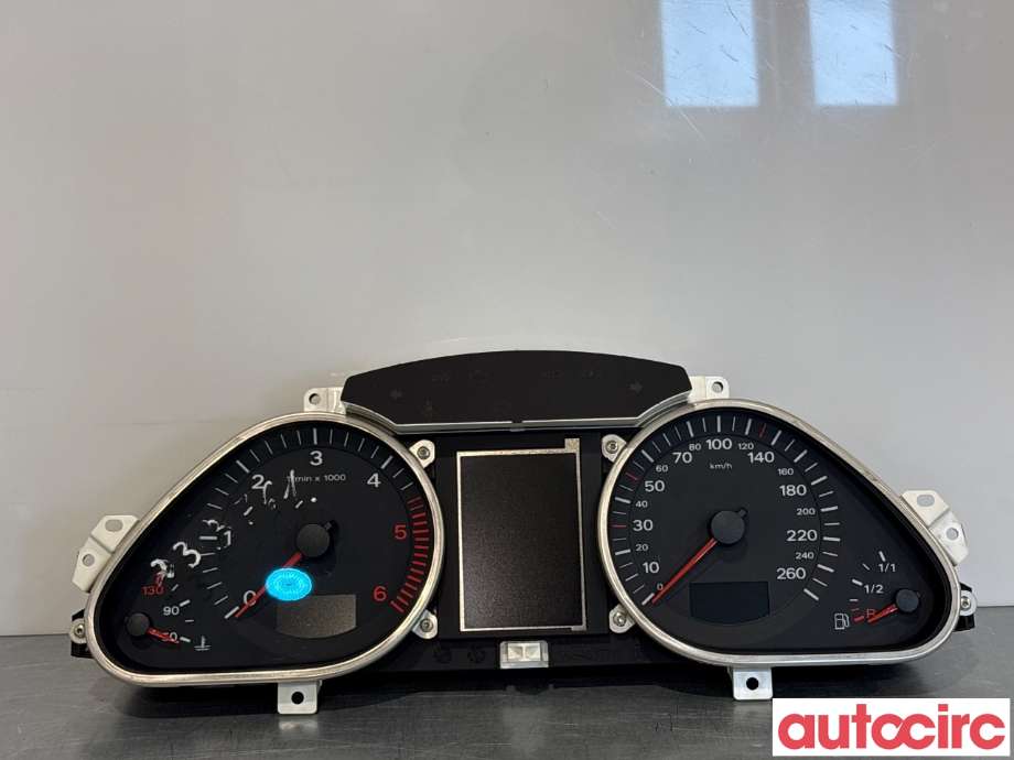 Instrumentpanel til Audi A6, 2005-2008 (Type III, Fase 1) (C6) (C6) (AUDI|4F0920934GX)