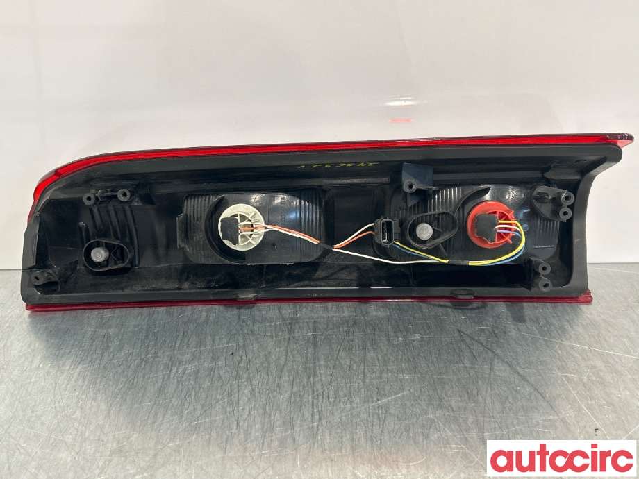 Baklykt venstre til Opel Vivaro B 2014-2019 (OPEL|93867974|)